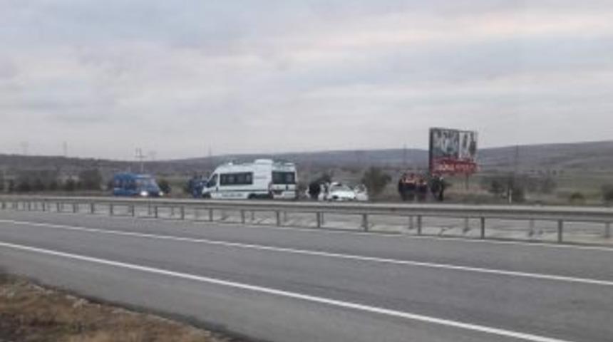 İn&ouml;n&uuml;&rsquo;de Trafik Kazası, 1 &Ouml;l&uuml; 2 Yaralı