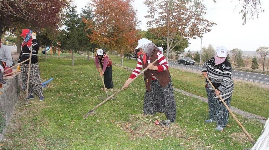 İncesu Belediyesi Sonbahar Temizliğine Devam Ediyor