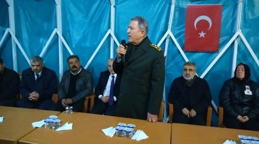 Genelkurmay Başkanı Orgeneral Akar Şehit Ailelerini Ziyaret Etti