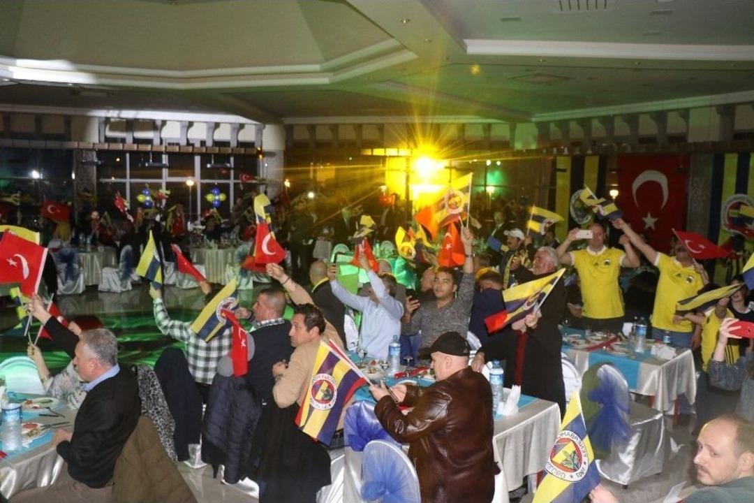 Aziz Yıldırım Zonguldak&rsquo;ta Taraftarlar Derneğinin Gecesine Katıldı