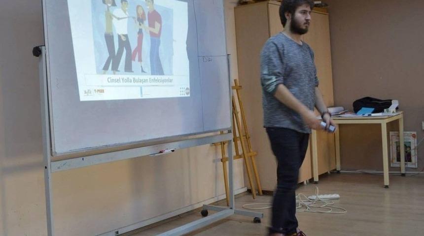 Gen&ccedil;ler İ&ccedil;in Cinsel Sağlık Eğitimi D&uuml;zenlendi