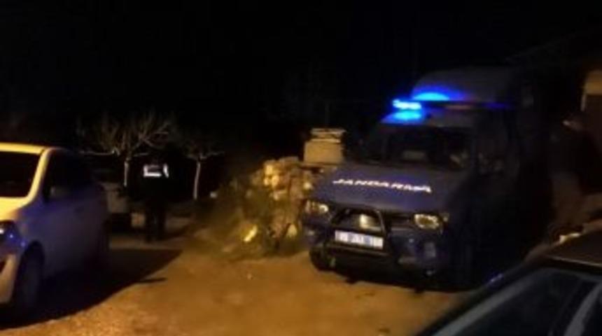 Polisle &Ccedil;atışan Zanlılardan Biri Yakalandı