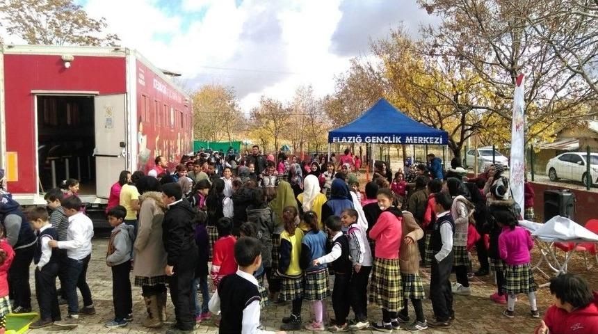 Mobil Merkez, Kovancılar&rsquo;da &Ccedil;ocuklarla Buluştu
