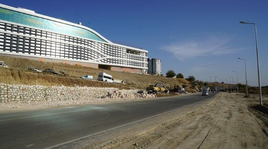 Petrol Caddesinde İstinat Duvarı Ve Asfalt &Ccedil;alışması