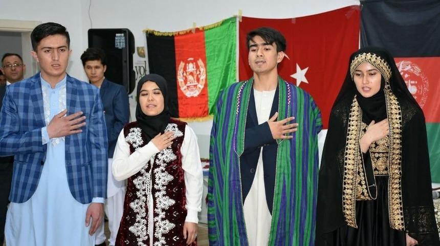 Isparta&rsquo;daki Afgan &Ouml;ğrencilerden &lsquo;afganistan - T&uuml;rkiye Dostluk Gecesi&rsquo;