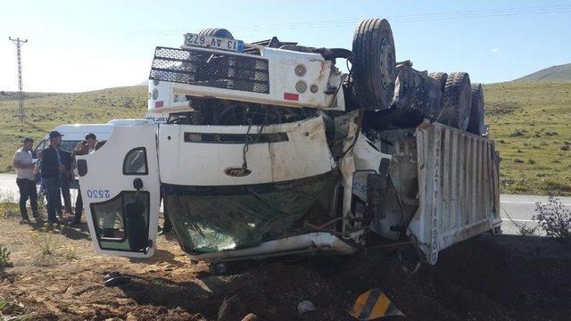 Tatvan’da Trafik Kazası: 1 Yaralı
