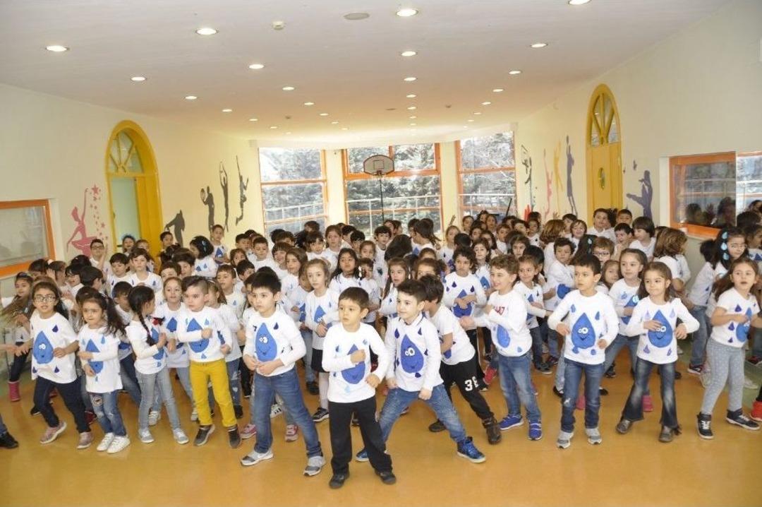 Minik Gkv&rsquo;liler Yağmur Oldu Yağdı Su Dansı Yaptı