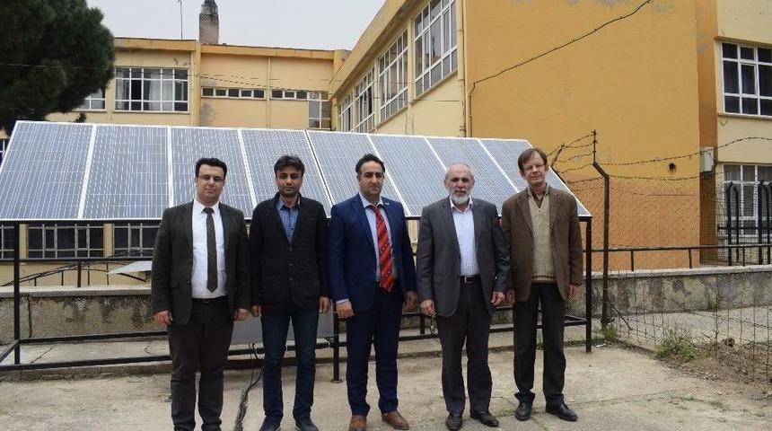 Bu Okul Kendi Elektriğini &Uuml;retiyor