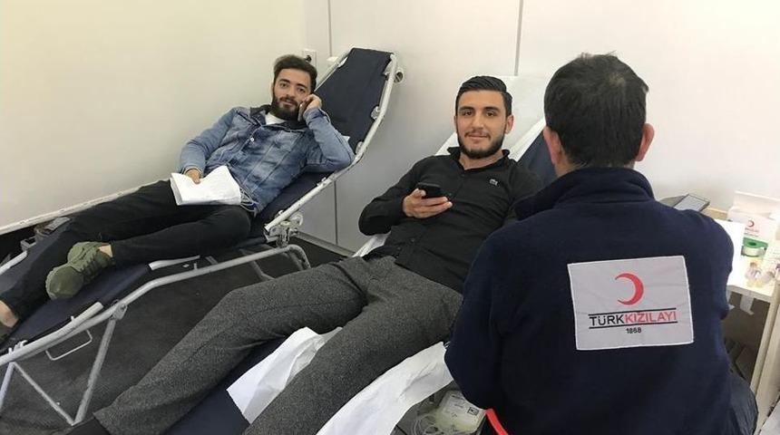 Kulplu Sporculardan Kan Bağışına Destek