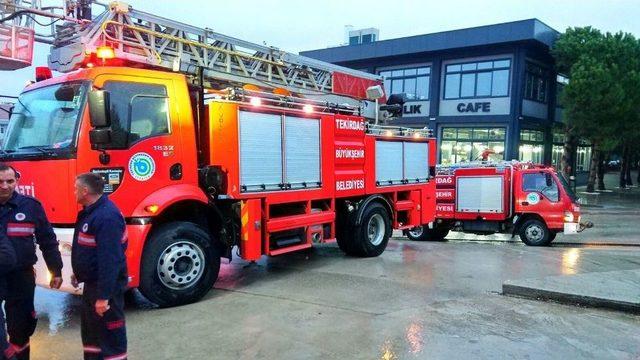 Tekirdağ&rsquo;da &Uuml;niversitede Korkutan Yangın 1