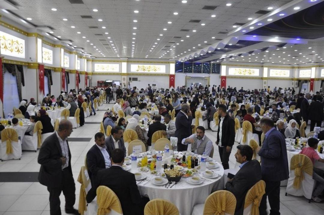 Vali G&uuml;zeloğlu, Şehit Ve Gazi Aileleriyle Bir Araya Geldi