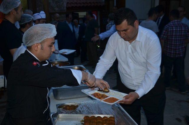 Osmangazi’den 600 Yıllık Tarihi Mekanda İftar