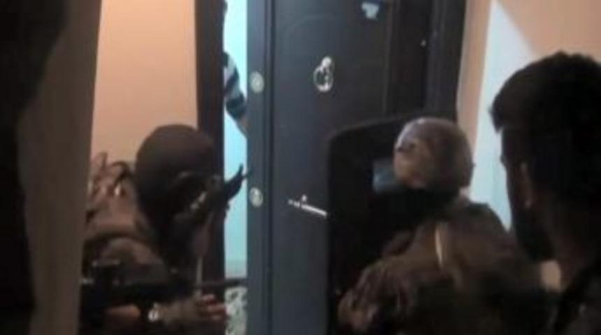 Şanlıurfa&rsquo;da 3 Deaş&rsquo;lı Ve 14 Pkk&rsquo;lı Yakalandı