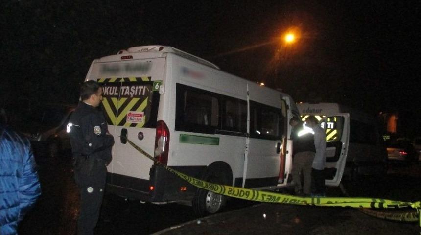 &Uuml;sk&uuml;dar&rsquo;da Servis Aracına Silahlı Saldırı: 1 &Ouml;l&uuml;, 1 Yaralı