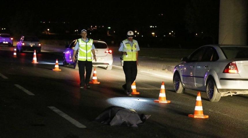 Eskişehir&rsquo;de Yayaya Kamyon &Ccedil;arptı: 1 &Ouml;l&uuml;