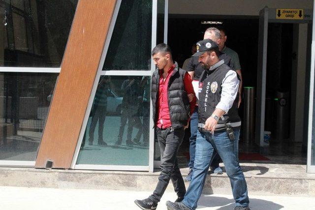 Lüks Rezidansta Alem Yaparken Yakalanan Hırsızlar Tutuklandı