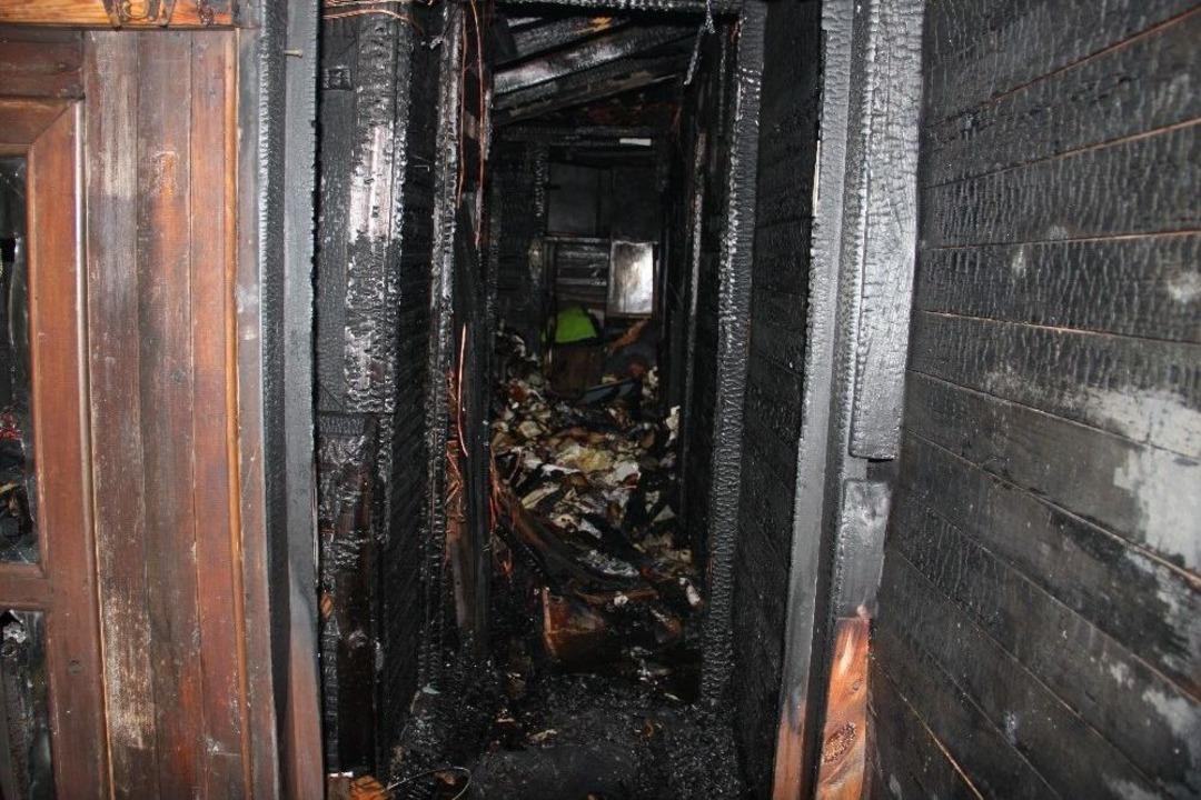 Beykoz&rsquo;da Ahşap Ev Alev Alev Yandı