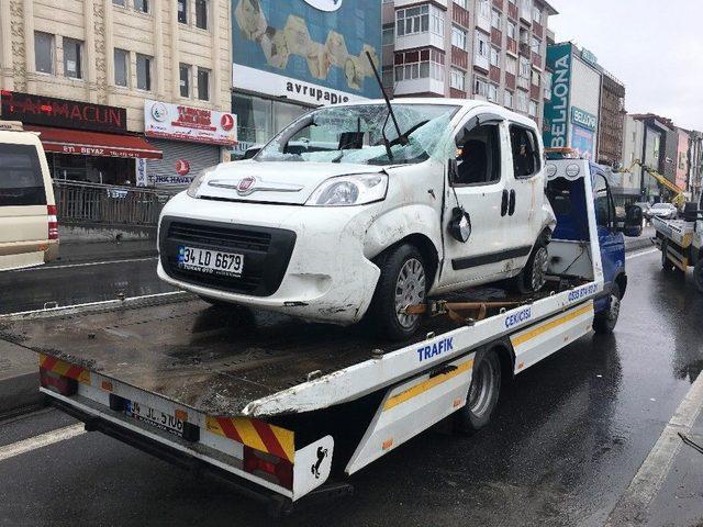 Avcılar’da Kontrolden Çıkan Araç Takla Attı: 7 Yaralı