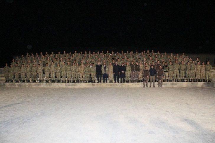 Bakan Soylu İran Sınırında Mehmetçik İle Sahur Yaptı G1