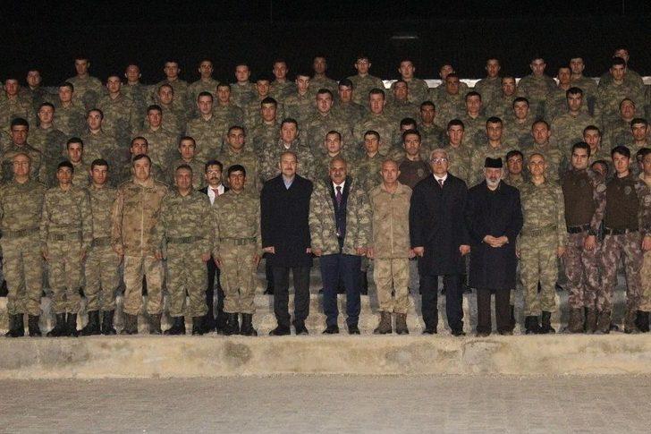 Bakan Soylu İran Sınırında Mehmetçik İle Sahur Yaptı G2