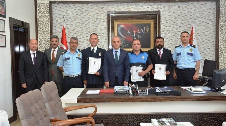 Antalya&rsquo;da Ayın Polisleri &Ouml;d&uuml;llendirildi