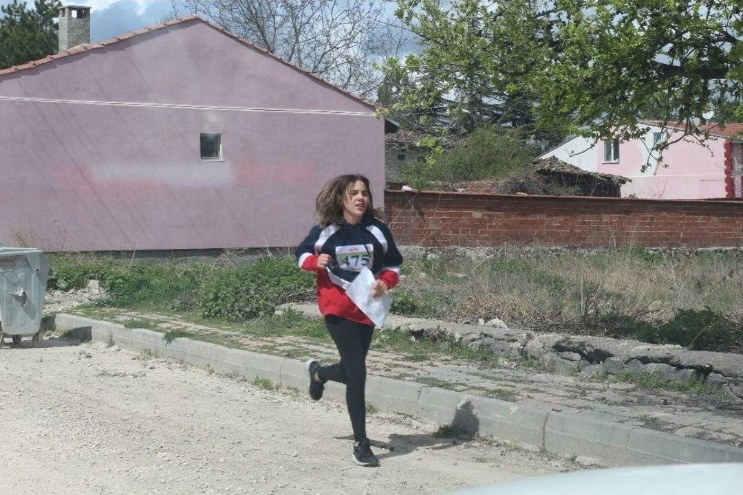 İn&ouml;n&uuml;&rsquo;de 480 &Ouml;ğrenci Kıyasıya Yarıştı