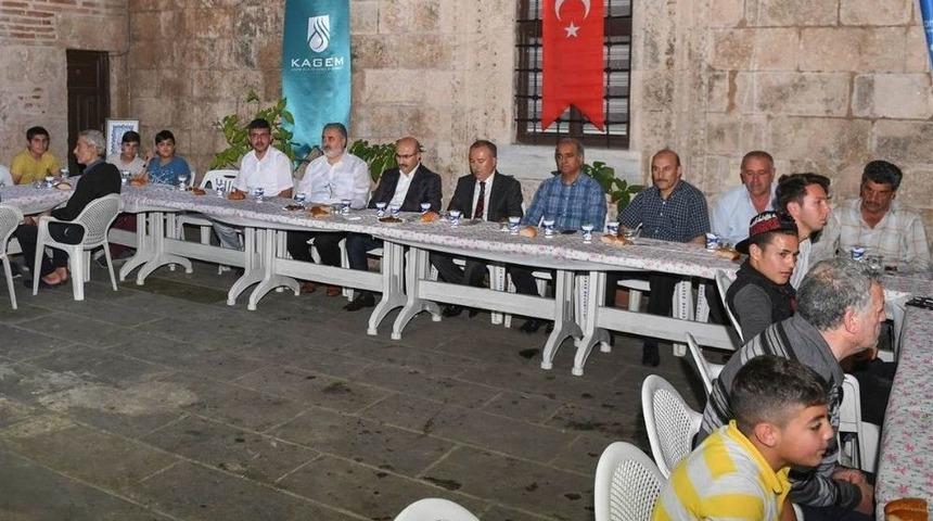 Ramazan&rsquo;ın İlk İftarı Yapıldı