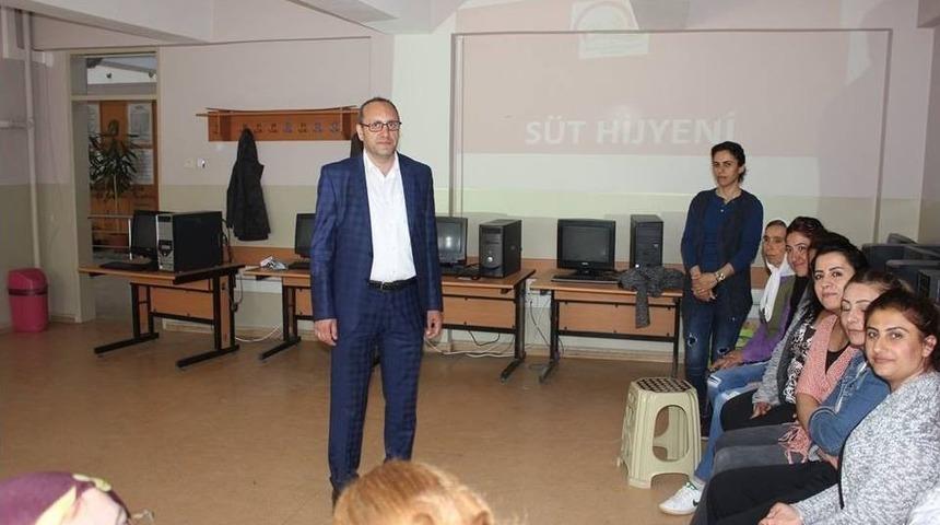 Kadın Çiftçilere Hijyenik Süt Üretimi Kursu