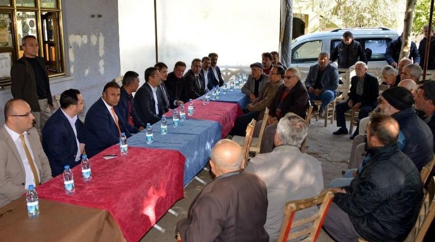 Akdeniz Belediye Başkanı Pamuk, Mahalle Ziyaretlerini S&uuml;rd&uuml;r&uuml;yor