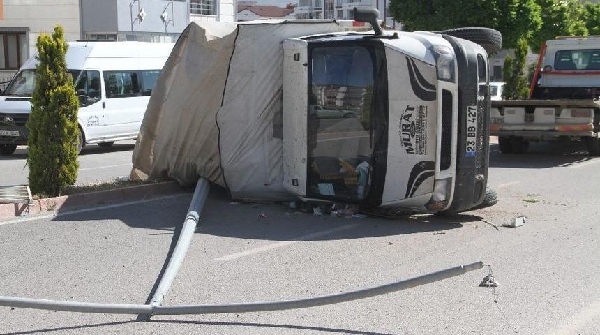 Elazığ&rsquo;da 2 Ayrı Kaza: 10 Yaralı