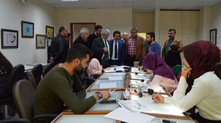 Milletvekili &Ouml;z&ccedil;elik Gen&ccedil;lerle Buluştu