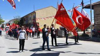 Aslanapa’da Gençlik Yürüyüşü