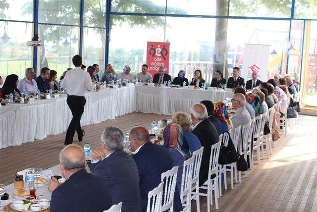 Yalova’da 40 Yıllık Evli Çiftlere Ödül