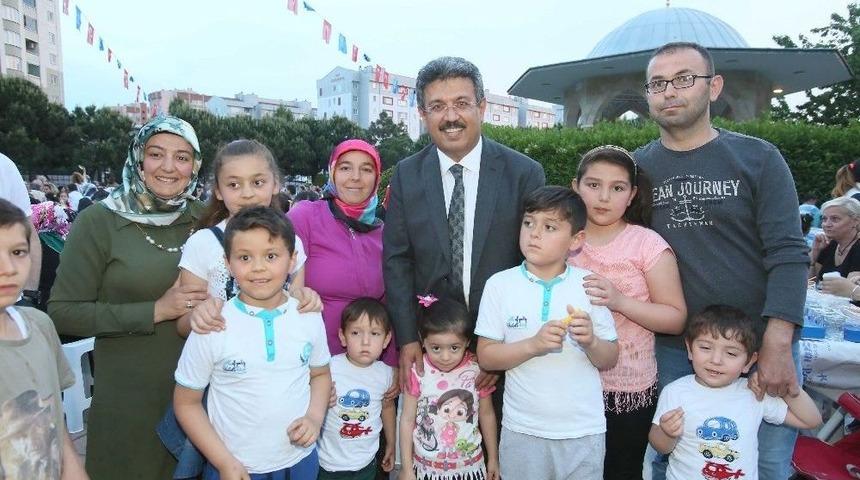 K&uuml;&ccedil;&uuml;k&ccedil;ekmece&rsquo;de Binler Aynı Sofrada Buluştu