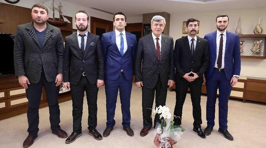 Başkan Karaosmanoğlu: &ldquo;yeni D&uuml;nyanın Yolu T&uuml;rkiye&rsquo;den Ge&ccedil;ecek&rdquo;