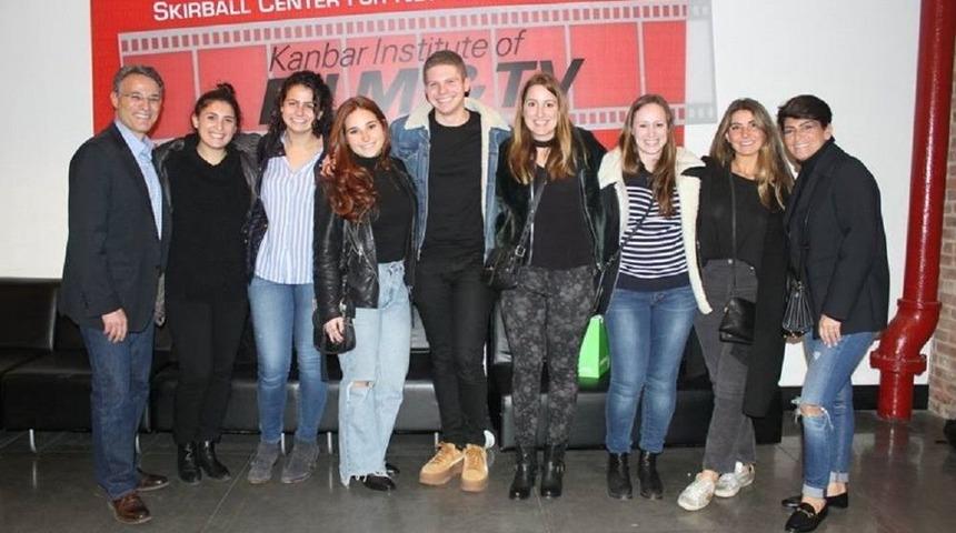 Y&ouml;netmen Eceg&uuml;l Bayram&rsquo;ın Filmi Aşrı&rsquo;ya Amerika&rsquo;da &Ouml;d&uuml;l Yağdı