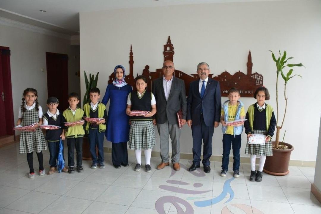 Zile&rsquo;de Atık Pil Toplayan &Ouml;ğrencilere Teşekk&uuml;r Belgesi