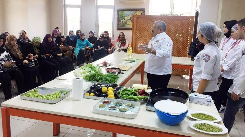 Kadınlara &Ouml;zel İftar Sofrası Eğitimi