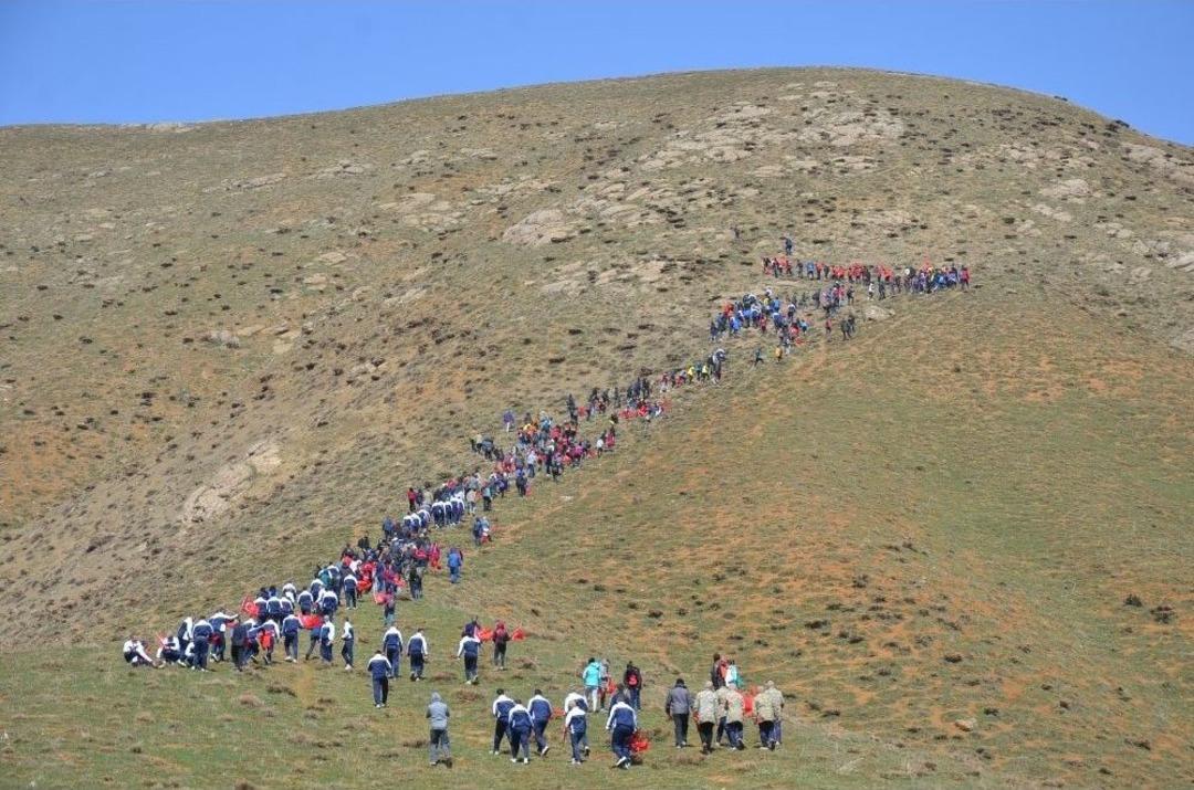 Y&uuml;ksekova&rsquo;dan Afrin Kahramanları İ&ccedil;in Bayraklı Y&uuml;r&uuml;y&uuml;ş