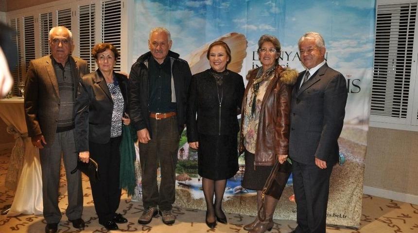 Başkan Acar&rsquo;dan Emekli &Ouml;ğretmenlere Anlamlı Jest