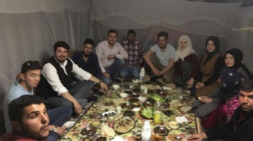 Ak Partili Gen&ccedil;ler Tarım İş&ccedil;ileriyle İftarda Buluştu