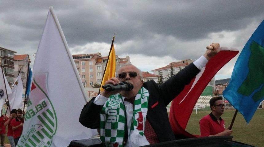 Emekli Olan Vali Necati Şent&uuml;rk, Davullu-zurnalı Kortejle Helallik İstedi