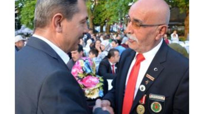 Başkan Uysal İlk İftarda Şehit Aileleriyle Buluştu