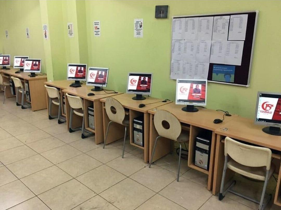 Fedakar &Ouml;ğretmenlerden &Ouml;rnek Davranış