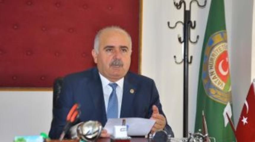 Pamuk &Ccedil;apasında İş&ccedil;i Yevmiyesi 68 Tl