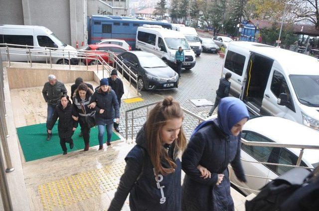 Zonguldak’ta Fetö Soruşturması 6 Kadın Adliyeye Sevk Edildi