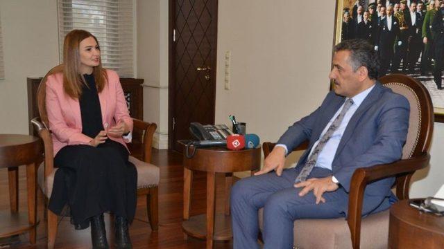 Azeri Milletvekili Paşayeva’dan 100 Yılın Projesine Övgü