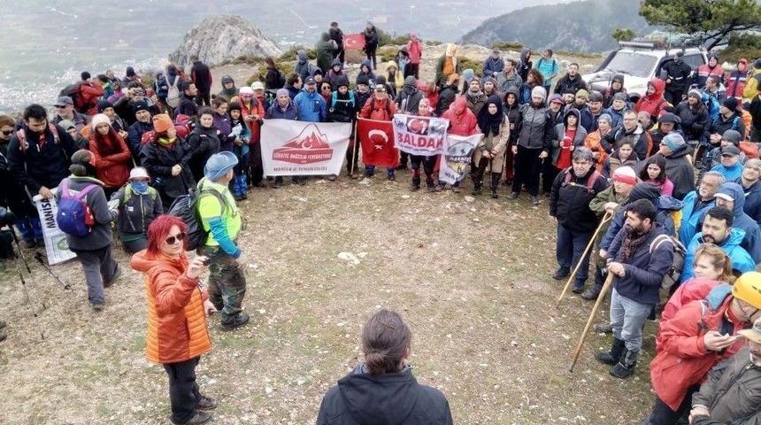 İsmet &Uuml;lkeli, Spil Tırmanışıyla Anıldı