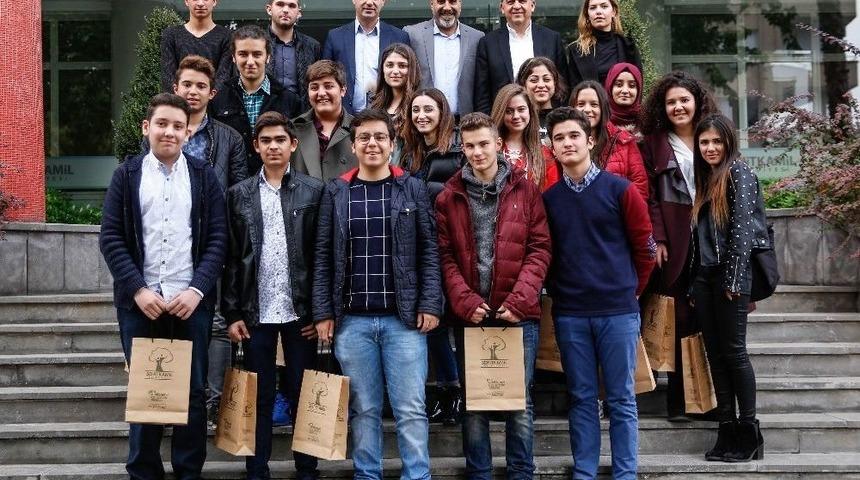 Fadıloğlu Deneyimlerini Öğrencilere Aktardı