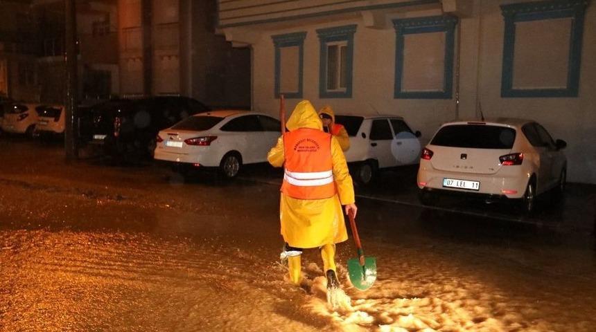 Manavgat&rsquo;ta Şiddetli Yağış